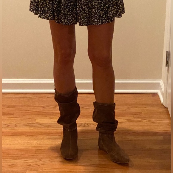 Prada flat brown suede slouchy boots size 39,5 - Picture 5 of 11